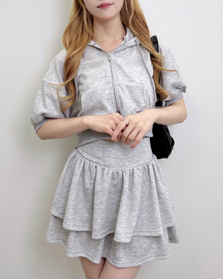 【4／30 2時までの限定価格】ラメポンチジップパーカー＋スカート／セットアップ