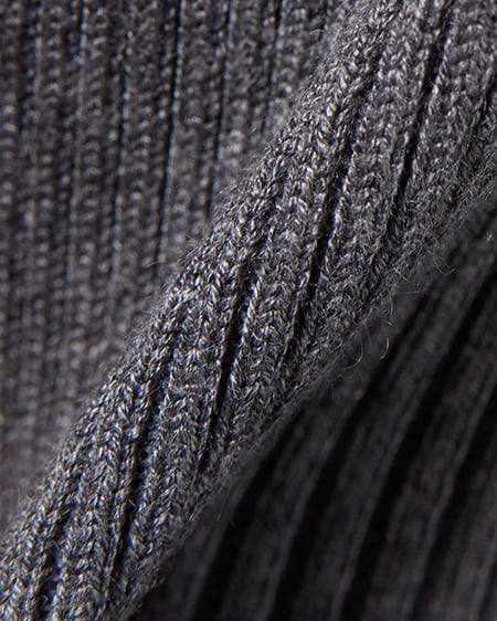 INGNI（イング） メタルプリントリブニット ﾁｬｺｰﾙｸﾞﾚｰ