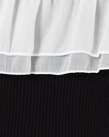 INGNI（イング） ラインストーンチェーンオフショルフリルニット ｸﾛ/ｵﾌﾎﾜｲﾄ