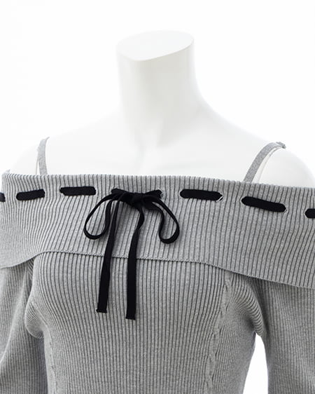 INGNI(イング) リボンオフショルフレアスリーブニット グレー/クロ