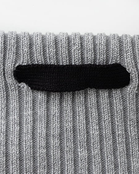 INGNI(イング) リボンオフショルフレアスリーブニット グレー/クロ