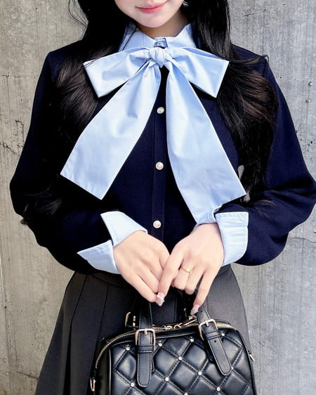 ボウタイドッキングニット