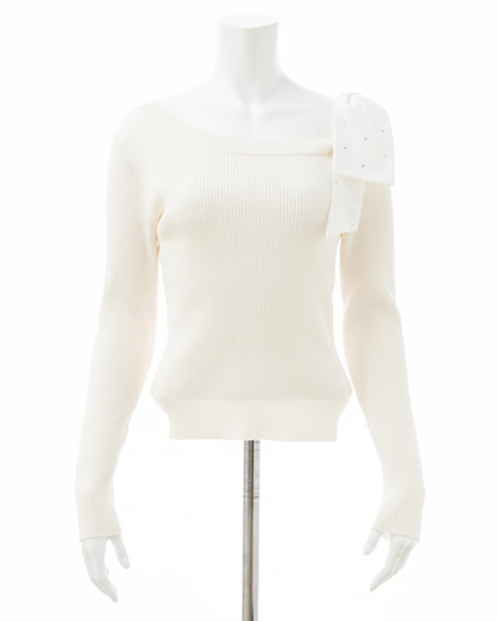 INGNI(イング) ワンショルビジュー付肩リボンニット オフホワイト