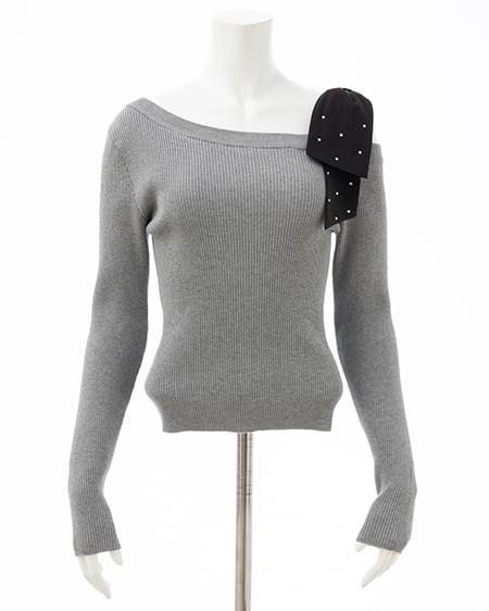 INGNI(イング) ワンショルビジュー付肩リボンニット グレー