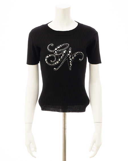 INGNI（イング） イニシャルビジューロゴ半袖リブニット ｸﾛ