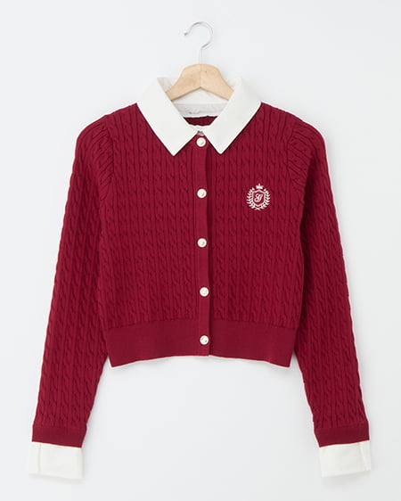 シャツレイヤード風ケーブルニット