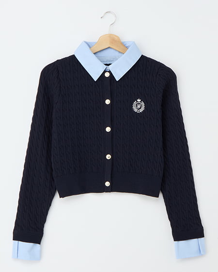 シャツレイヤード風ケーブルニット