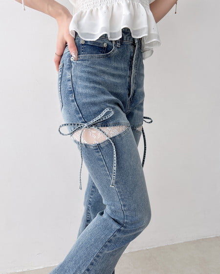 【WEB限定／S～Mサイズ】サイドリボンレース貼付フレアデニムパンツ