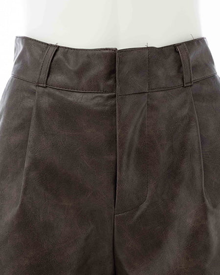 INGNI(イング) フェイクレザーショートパンツ ブラウン