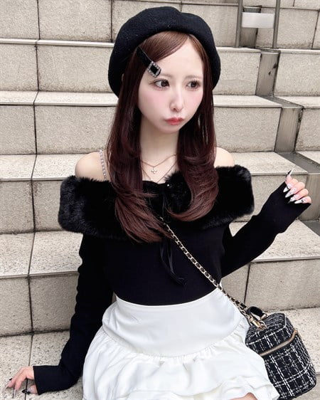 リボン付フェイクファーオフショルニット