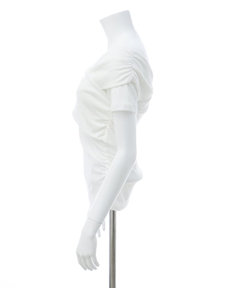 INGNI（イング） クロスオフショルトップス ｵﾌﾎﾜｲﾄ