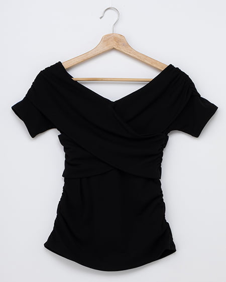 【WEB限定】クロスオフショルトップス