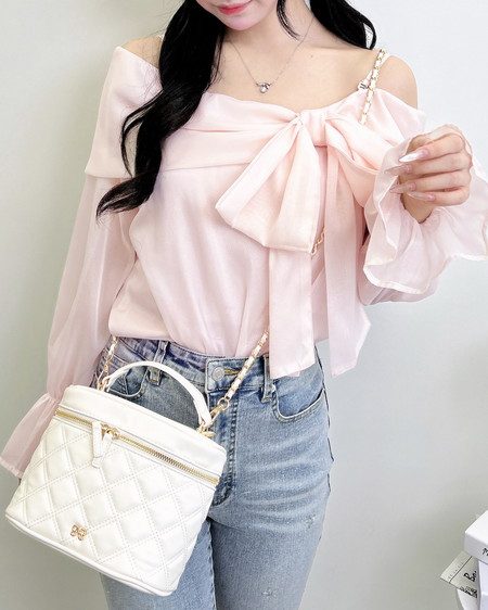 【WEB限定】シアーオフショルリボンブラウス