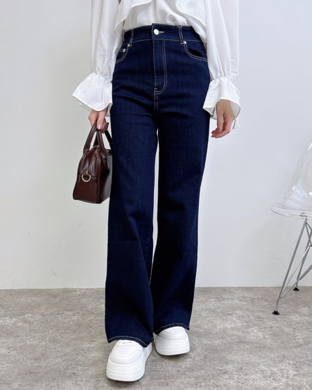 【9／16までの限定価格】ポケット刺繍フレアデニムパンツ