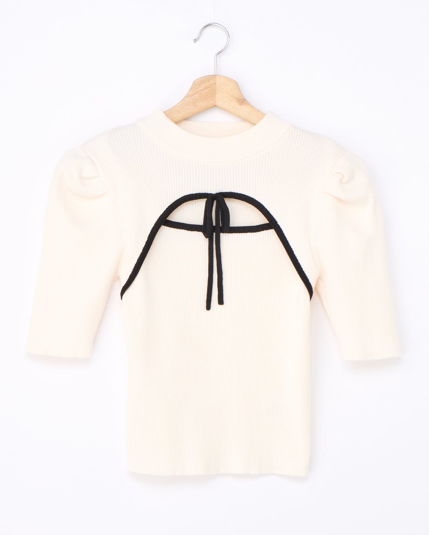 デコルテオープン5分袖ニット