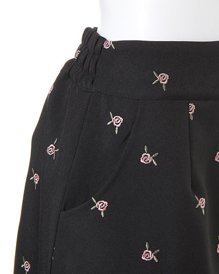 INGNI（イング） お花刺繍台形スカート ｸﾛ