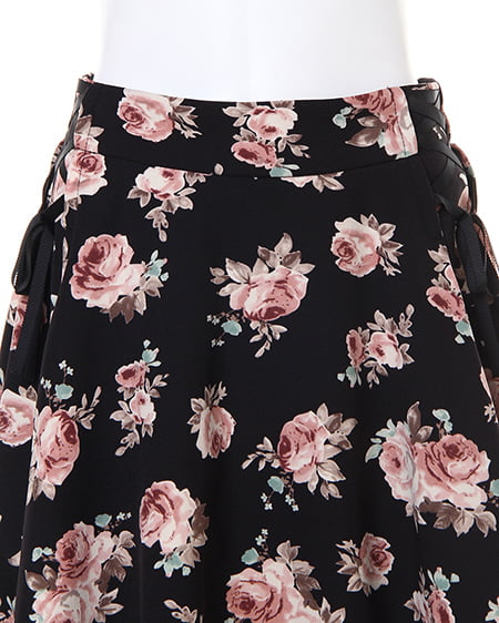 INGNI(イング) バラ柄サイドレースUPスカート クロ