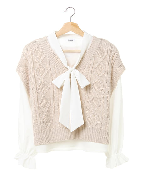 ニットベスト＆ボウタイブラウス／SET（ＯＵＴＬＥＴ）