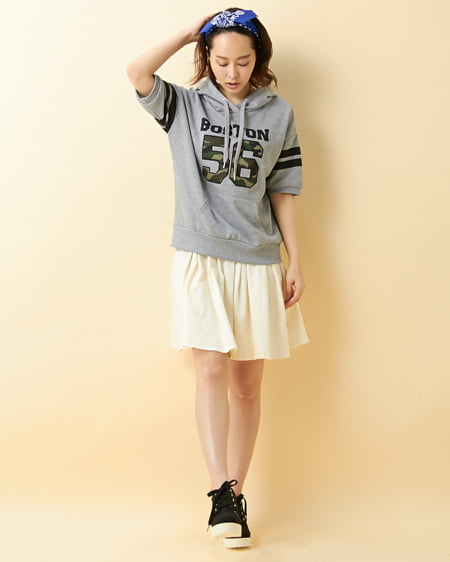 INGNI（イング） ナンバリングTシャツxタックフレアスカート／SET ｸﾞﾚｰ/ｵﾌﾎﾜｲﾄ