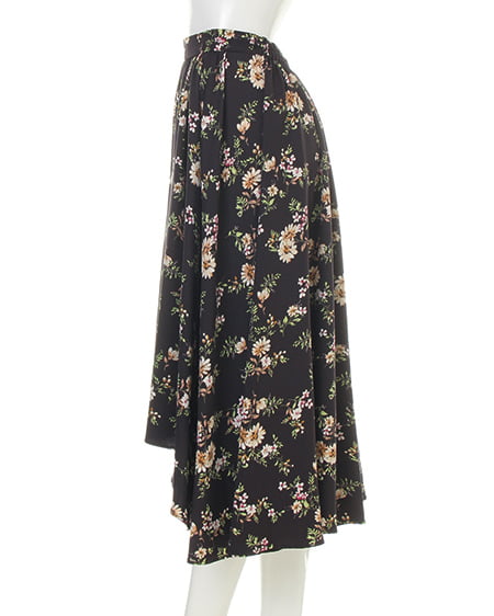 INGNI（イング） ハートネック長袖TOPS＋花柄イレヘムスカート／SET ｵﾌﾎﾜｲﾄ