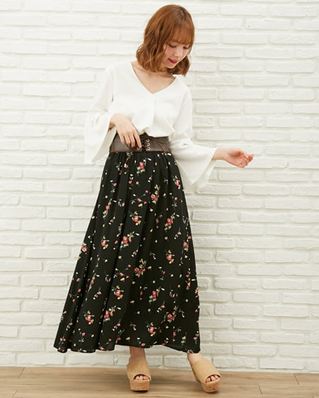 袖フレアートップス＋花柄スカート／SET