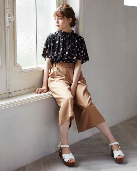 INGNI(イング) 花柄ハイネックトップス＋ガウチョパンツ／SET クロ