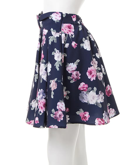 INGNI（イング） 袖割れ装飾付トップス＋花柄フレアスカート／SET ｵﾌﾎﾜｲﾄ