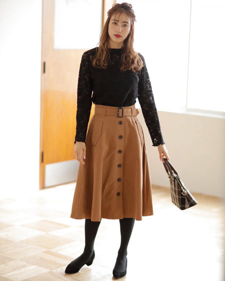 【INGNI STORE限定セット】レーストップス＋ピーチミディスカート／SET
