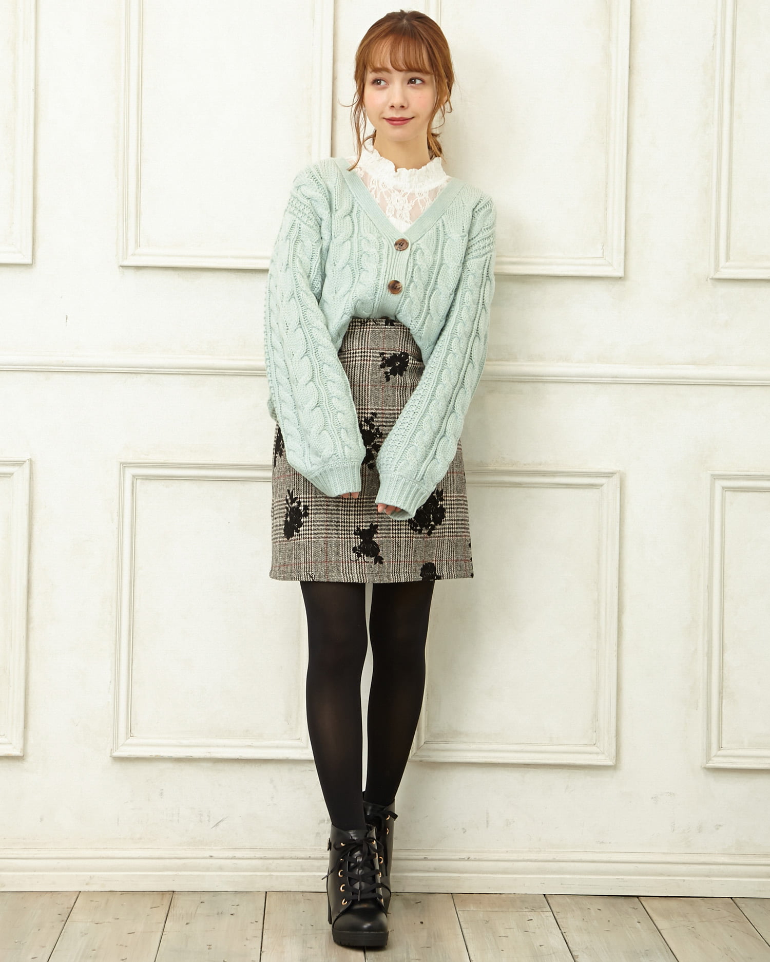 ケーブルショートカーディガン＋フロッキー台形スカート／SET｜INGNI