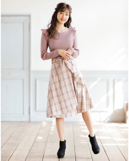 【INGNI STORE限定セット】BACKリボンニット＋ベルト付ラッフルスカート／SET