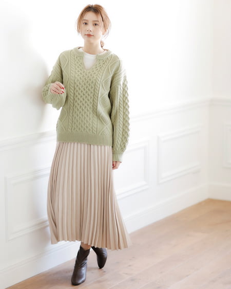 【INGNI STORE限定セット】ケーブルスキッパーニット＋スエードプリーツスカート／SET