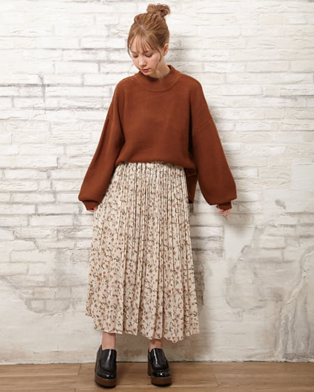 【INGNI STORE限定セット】ガーターモックネックニット＋花柄プリーツスカート／SET