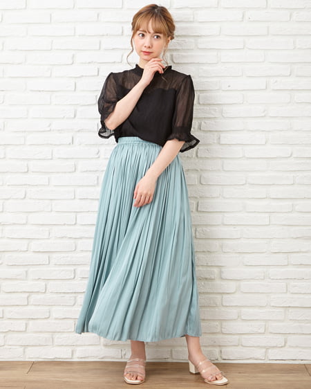 【INGNI STORE限定セット】シアープリーツトップス＋サテンプリーツスカート／SET