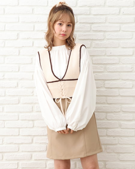 【INGNI STORE限定セット】ニットビスチェ＋ブラウス＋フェイクレザースカート／SET