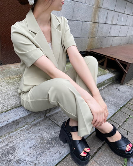 【INGNI STORE限定セット】ショート半袖ジャケット＋セミフレアパンツ／SET