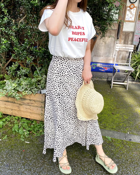 【INGNI STORE限定セット】ロゴTシャツ＋ダルメシアン柄スカート／SET