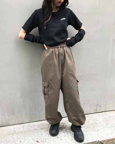 【INGNI STORE限定セット】アームウォーマートップス＋カーゴパンツ／SET