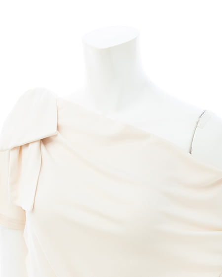 INGNI(イング) ワンショルリボンTシャツ オフホワイト