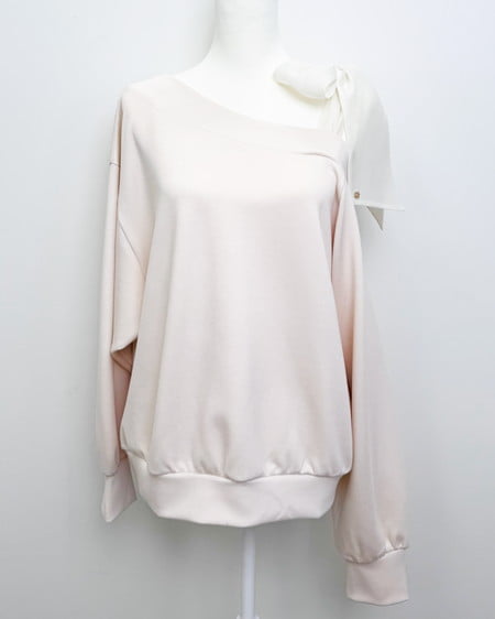 肩リボンワンショルダンボールトップス