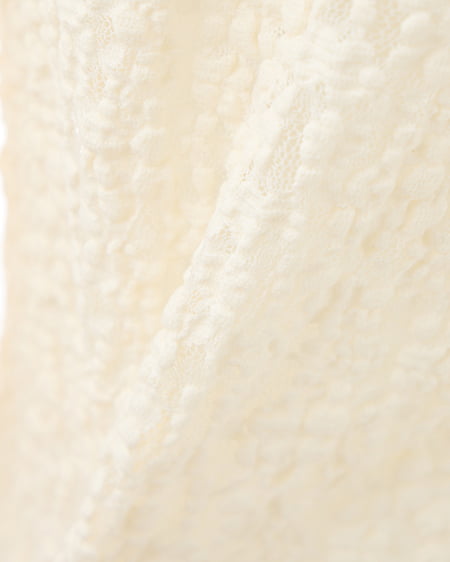 INGNI（イング） ストレッチレーストップス ｵﾌﾎﾜｲﾄ