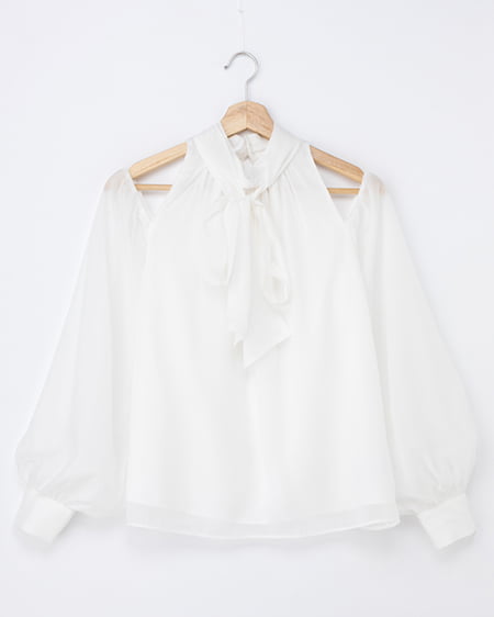 【INGNI SOELA】新作 肩開きブラウス