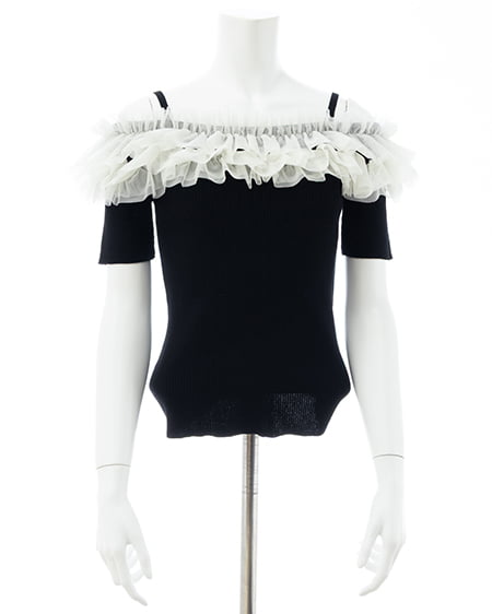 INGNI(イング) チュールオフショルダブルフリル半袖ニット クロ/アイボリー