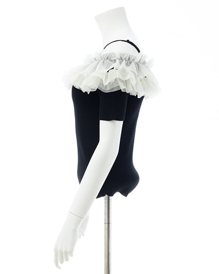 INGNI(イング) チュールオフショルダブルフリル半袖ニット クロ/アイボリー