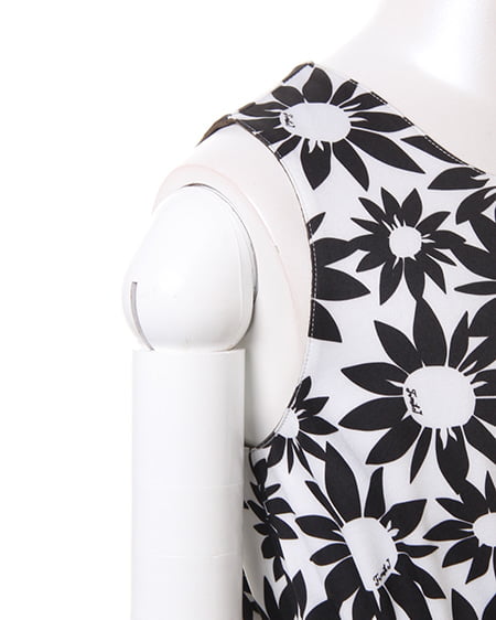 INGNI（イング） オリジナル花柄・リバーシブル／ワンピース ｵﾌﾎﾜｲﾄ