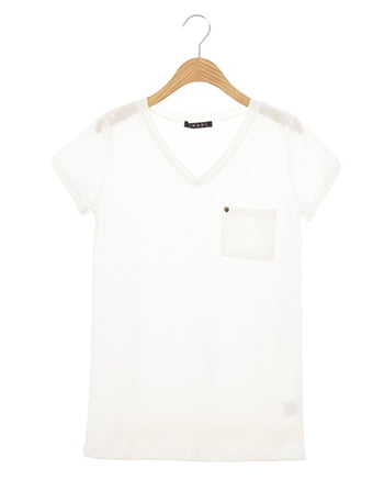 VネックTシャツ