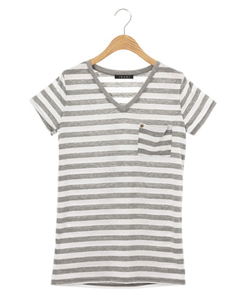 VネックTシャツ