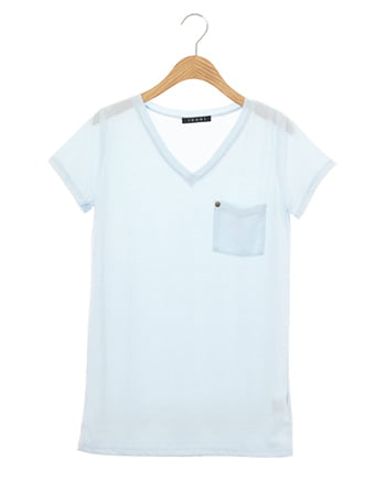 VネックTシャツ