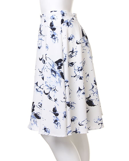 INGNI（イング） 花柄フレア／スカート ｵﾌﾎﾜｲﾄ