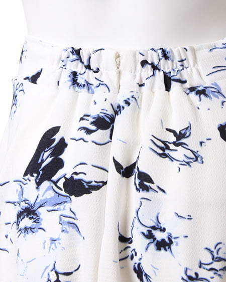 INGNI（イング） 花柄フレア／スカート ｵﾌﾎﾜｲﾄ